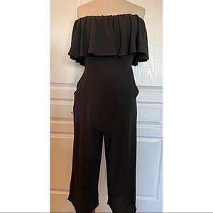 NWT Cropped Off the Shoulder Jumpsuit - Size Large